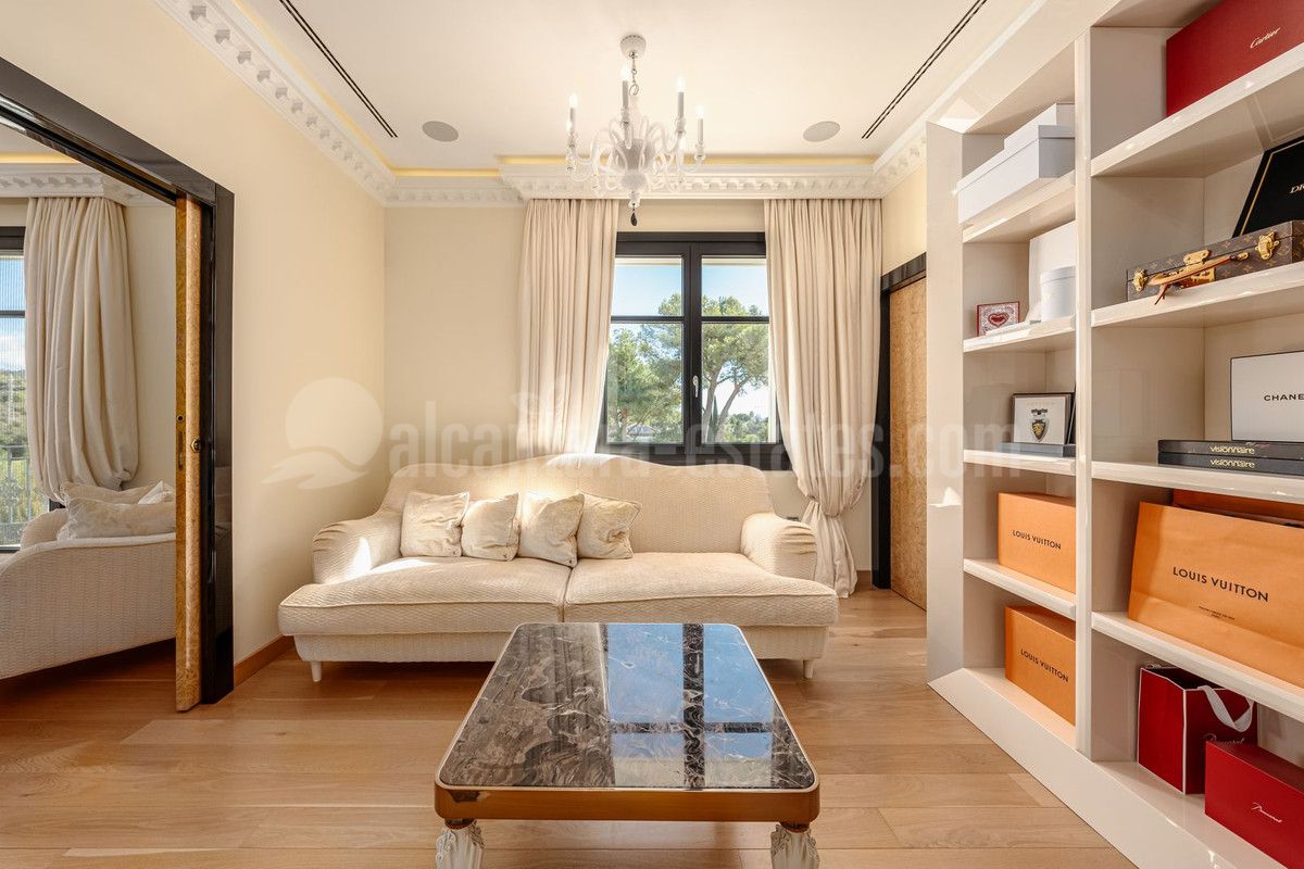 Villa in Hacienda las Chapas, Marbella