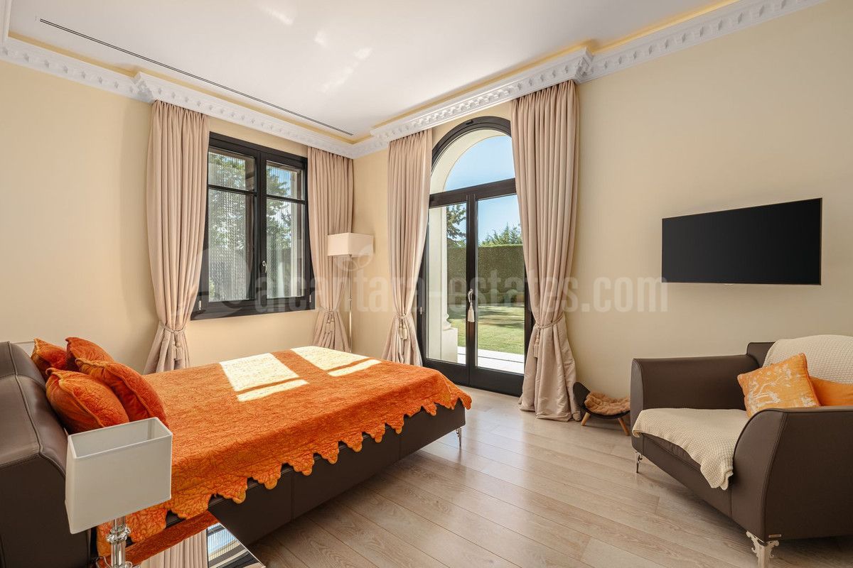 Villa in Hacienda las Chapas, Marbella