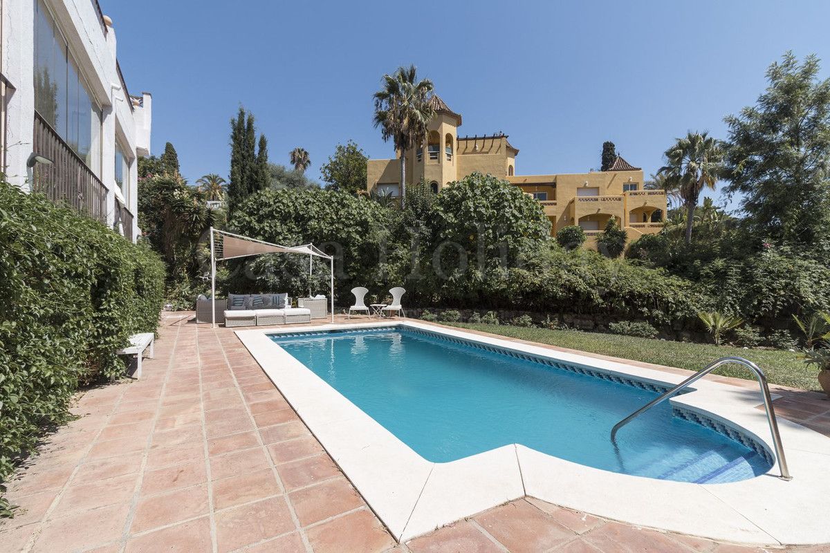 Villa en El Rosario, Marbella
