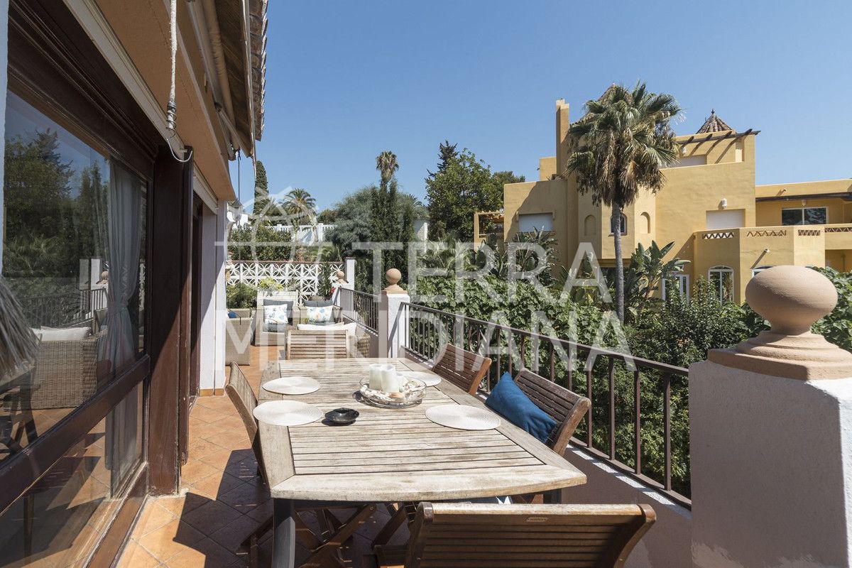 Villa in El Rosario, Marbella