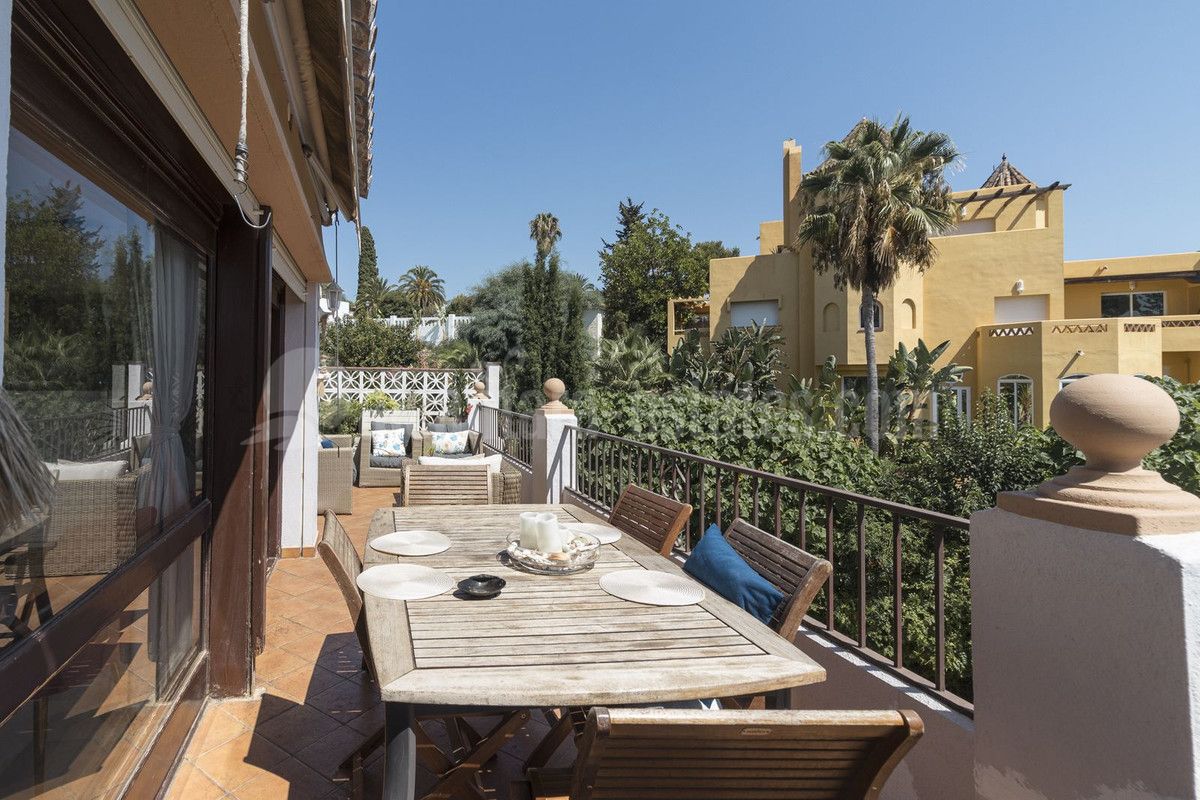Villa in El Rosario, Marbella