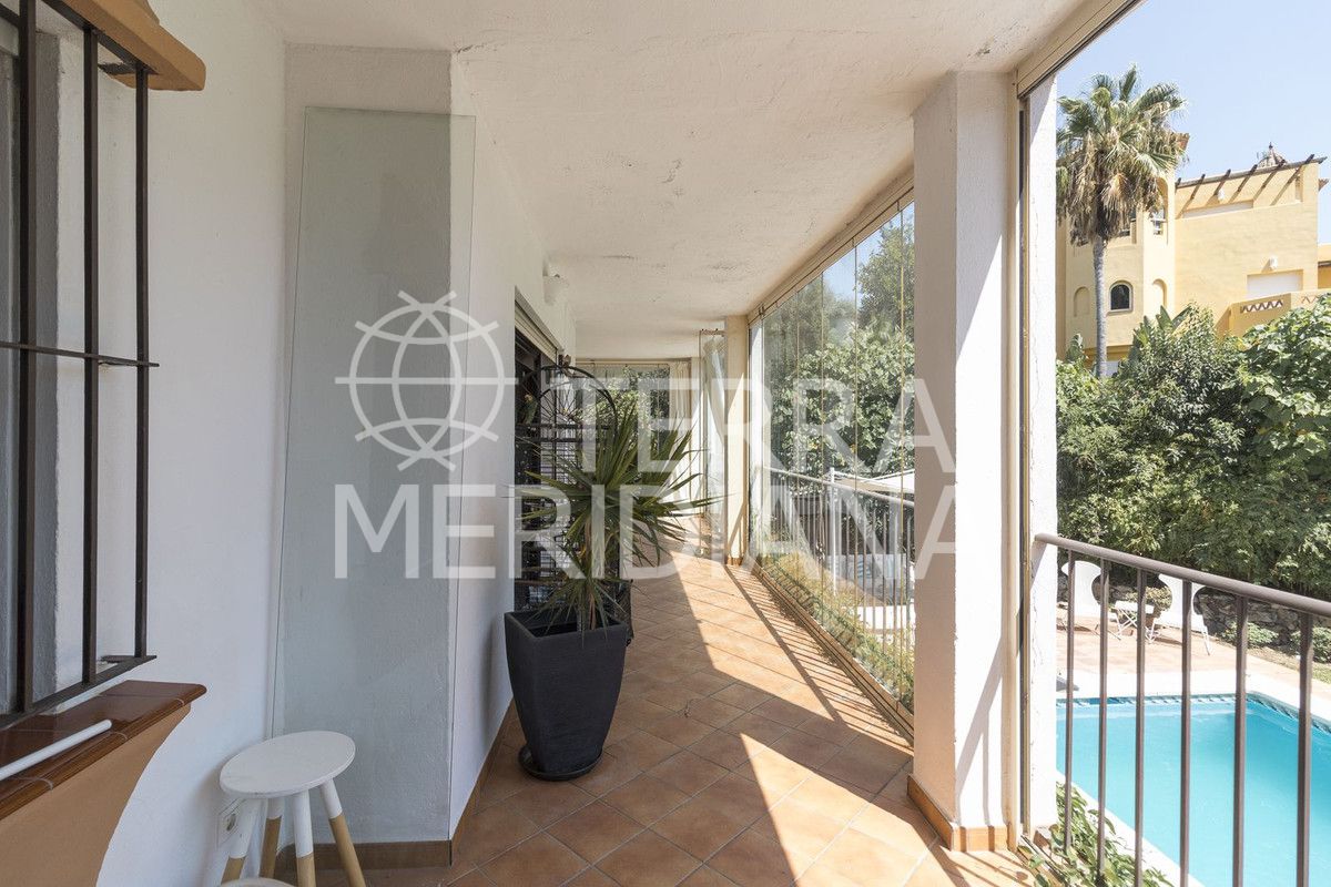 Villa in El Rosario, Marbella