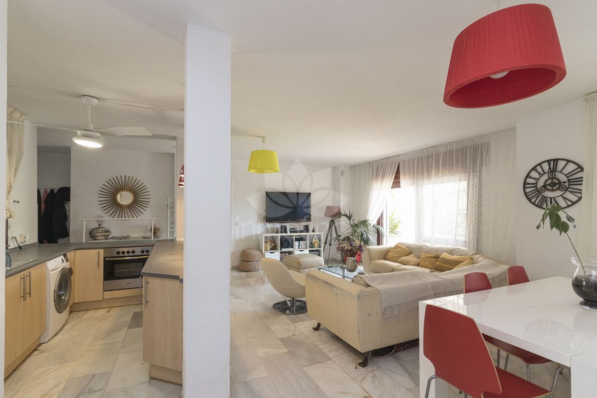 Villa in El Rosario, Marbella