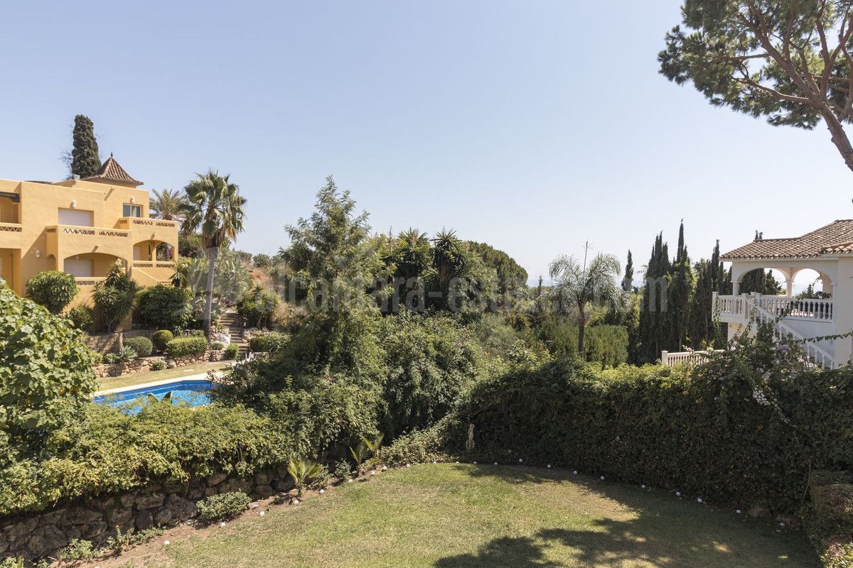 Villa in El Rosario, Marbella
