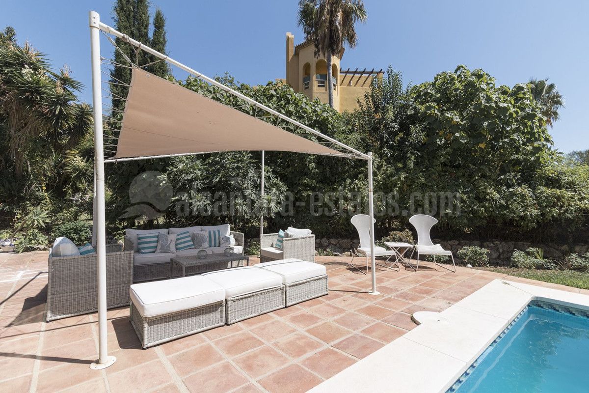 Villa in El Rosario, Marbella