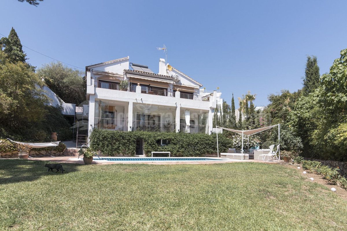Villa in El Rosario, Marbella