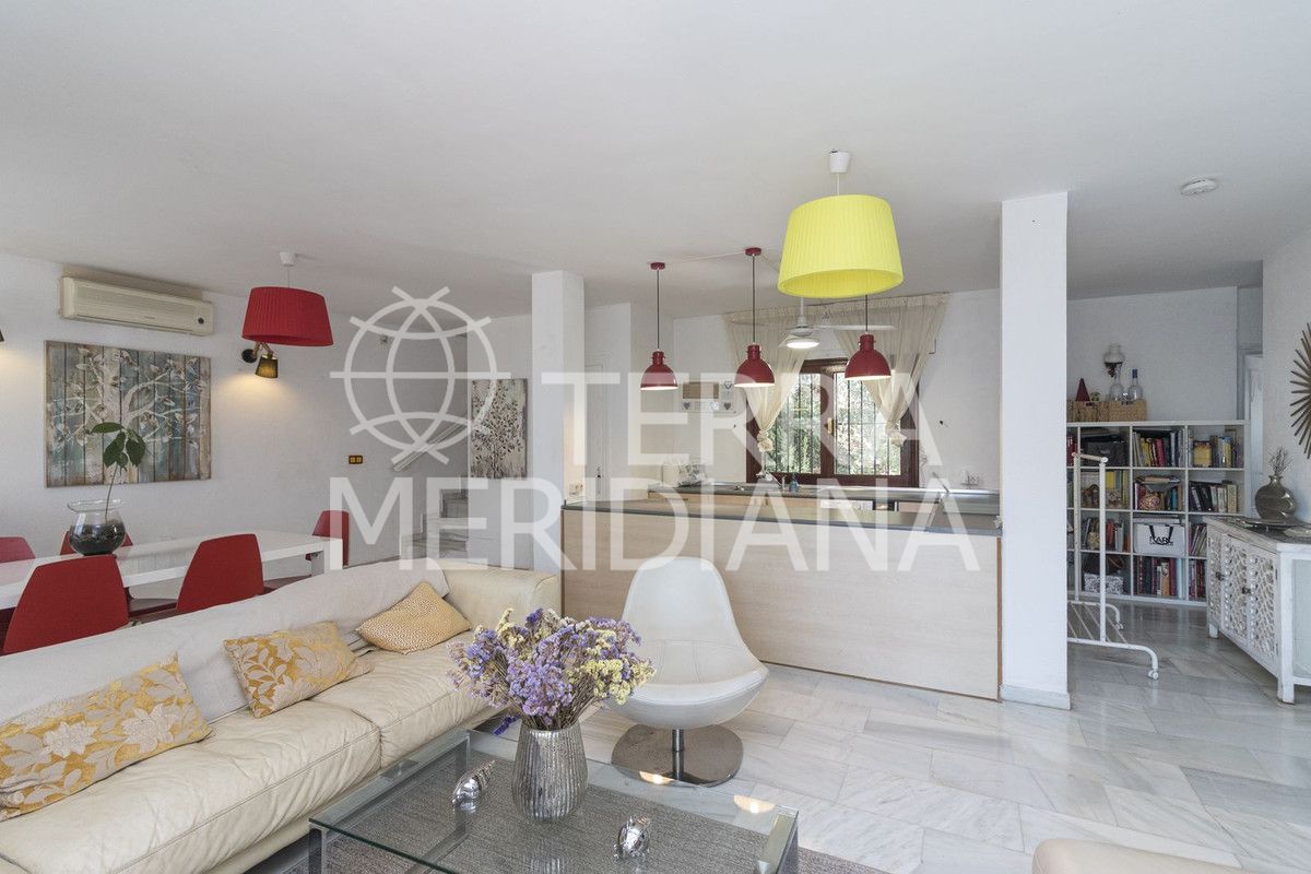 Villa in El Rosario, Marbella