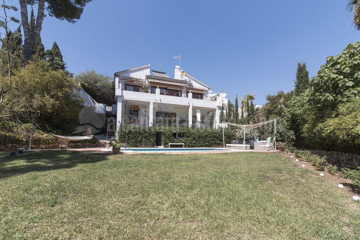 Villa in El Rosario, Marbella