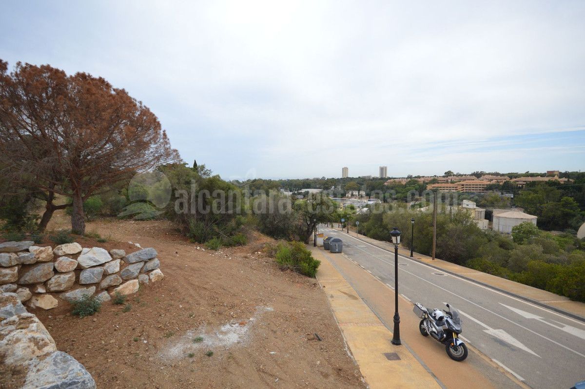 Plot in Elviria, Marbella