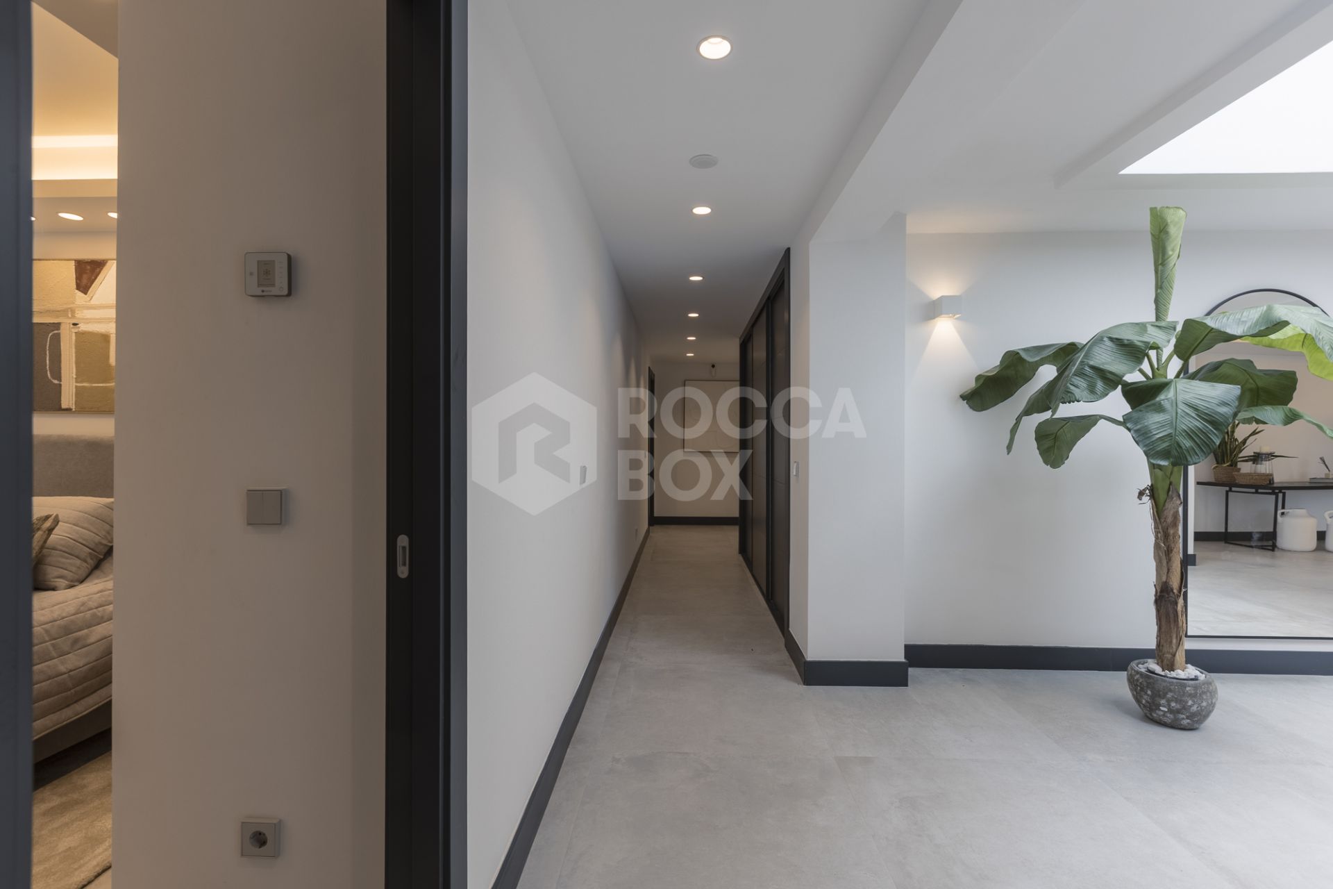 Villa for sale in Marbella City, Marbella (All)