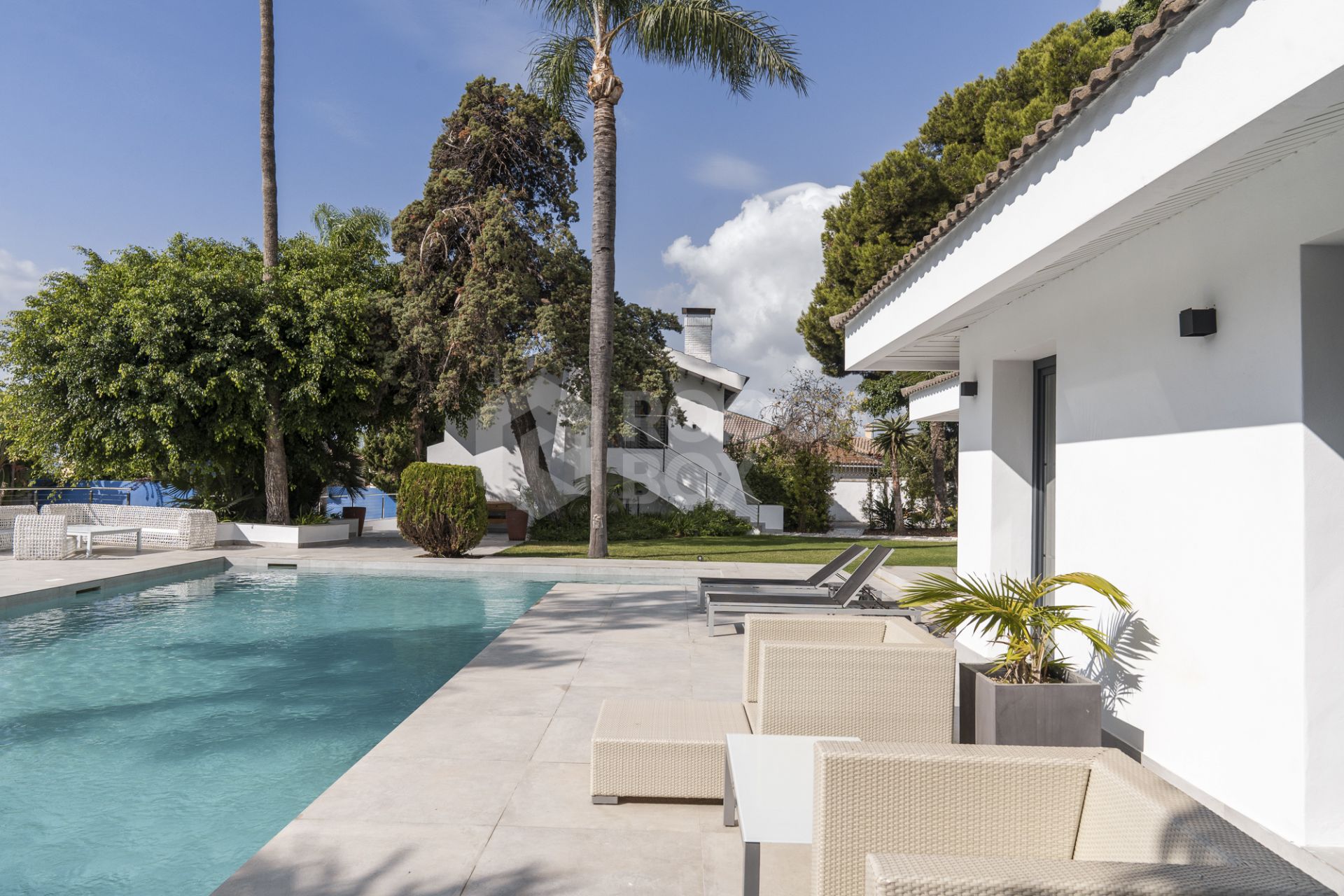 Villa for sale in Marbella City, Marbella (All)