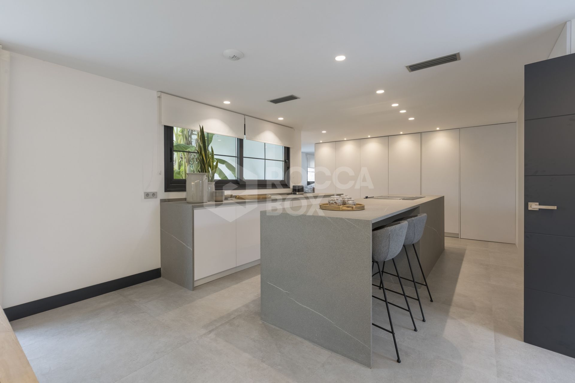 Villa for sale in Marbella City, Marbella (All)