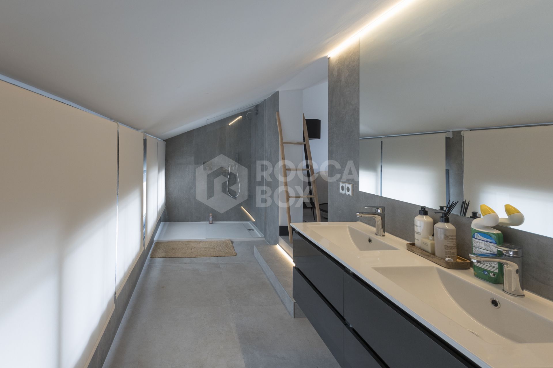 Villa for sale in Marbella City, Marbella (All)