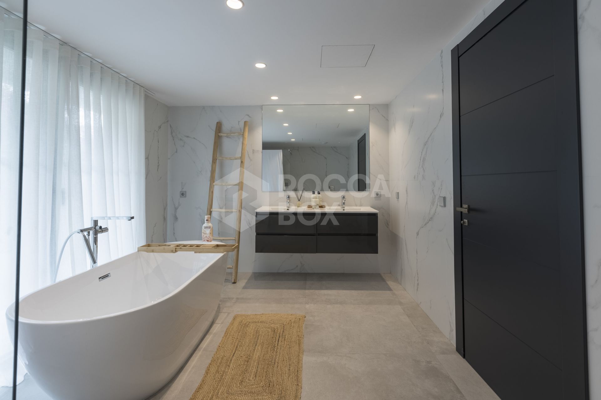 Villa for sale in Marbella City, Marbella (All)