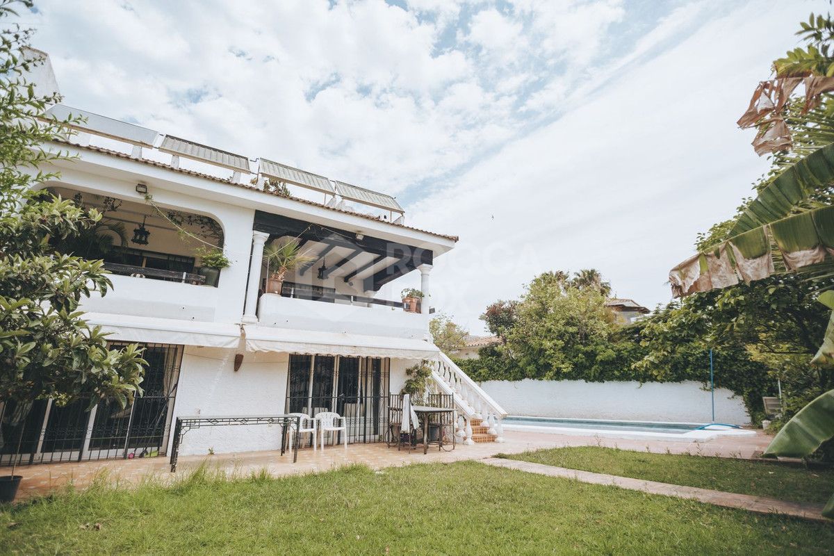 Villa for sale in Marbella City, Marbella (All)