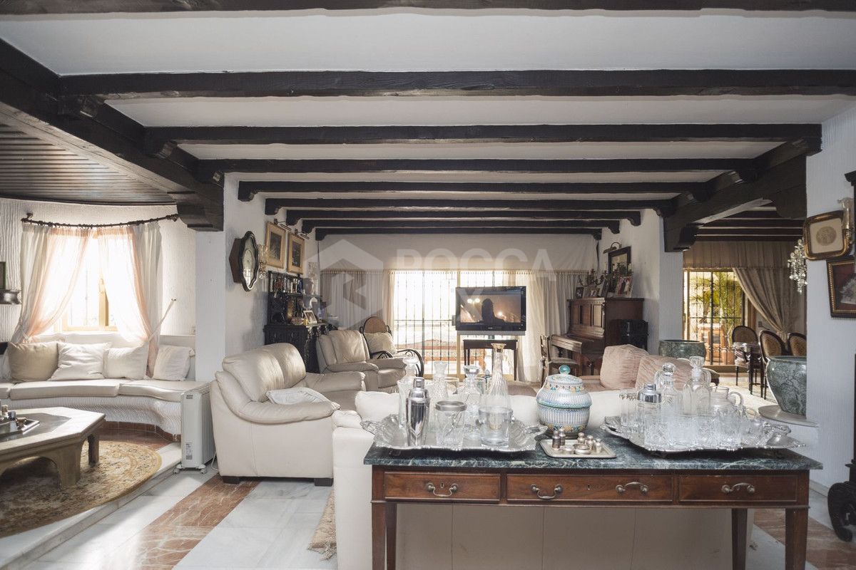 Villa for sale in Marbella City, Marbella (All)