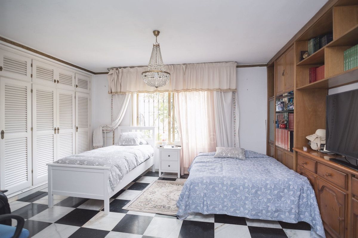 Villa in Marbella, Marbella