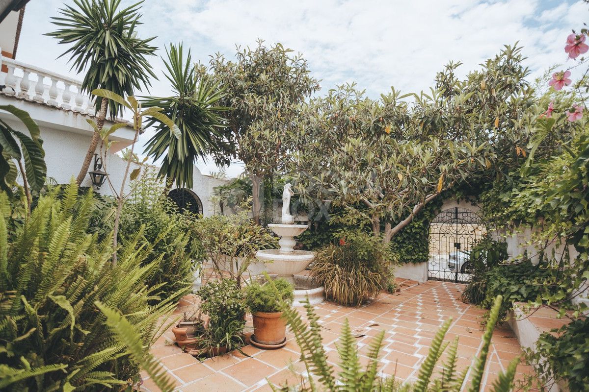 Villa for sale in Marbella City, Marbella (All)