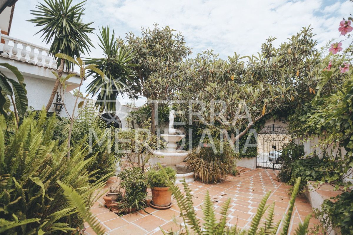 Villa in Marbella, Marbella