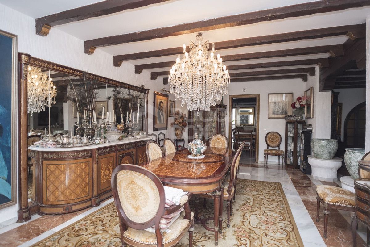 Villa for sale in Marbella City, Marbella (All)