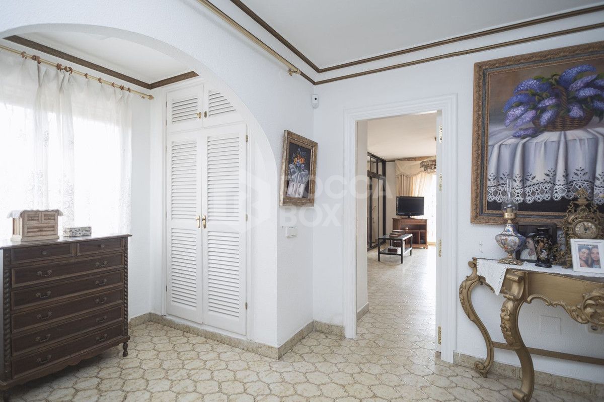 Villa for sale in Marbella City, Marbella (All)