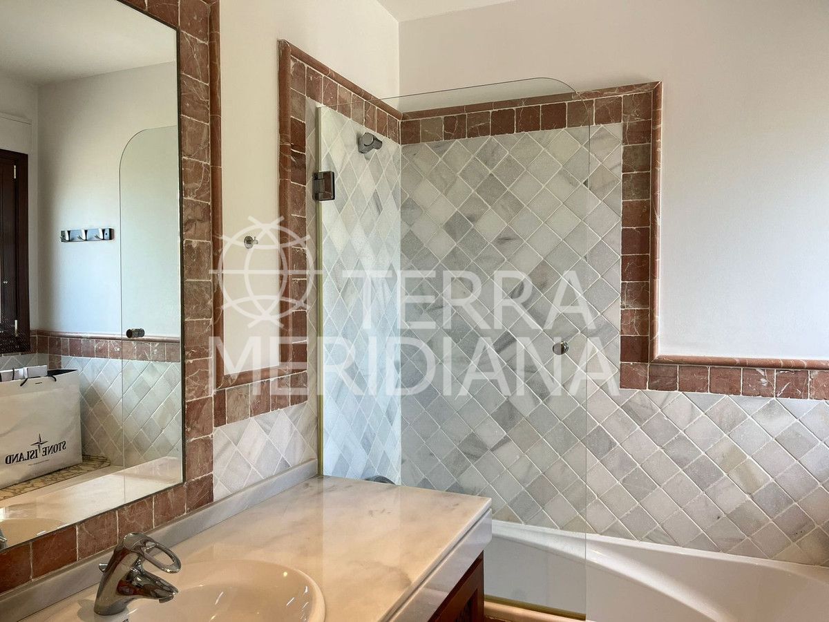 Apartment in Marbella Golden Mile, Marbella