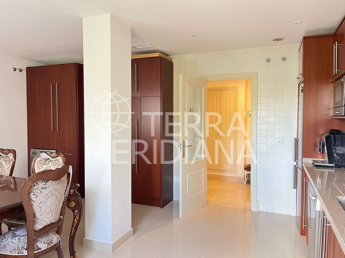 Apartment in Marbella Golden Mile, Marbella