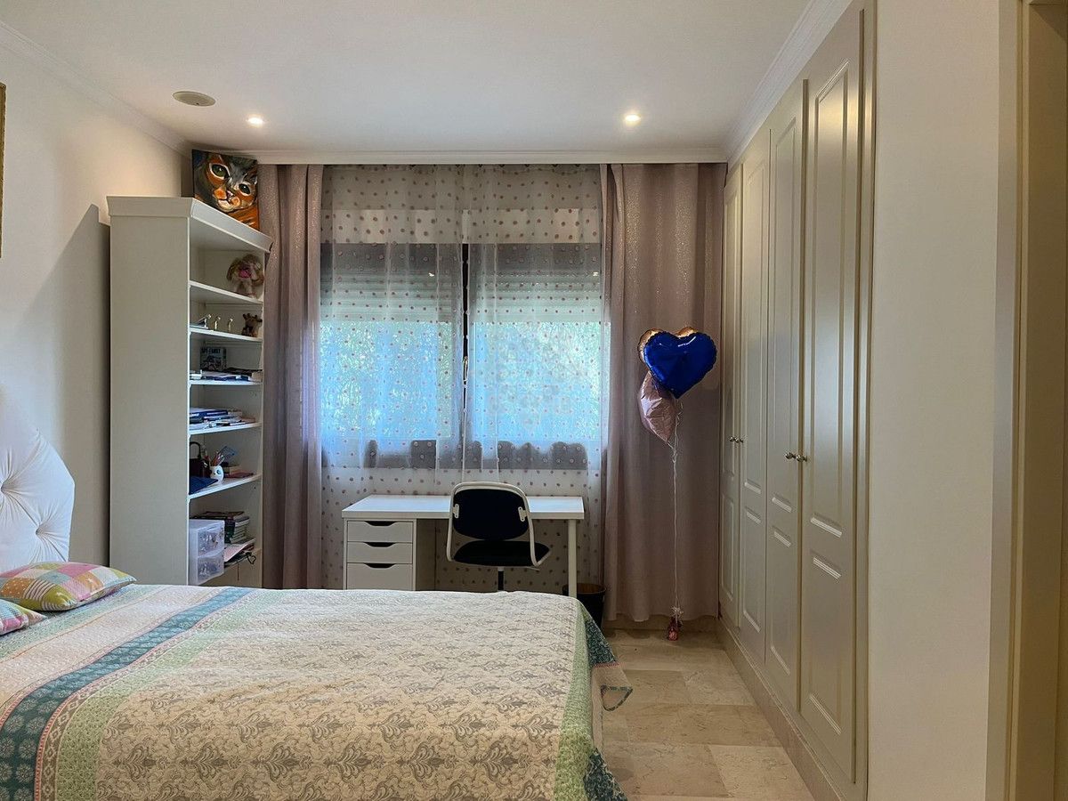 Apartment in Marbella Golden Mile, Marbella