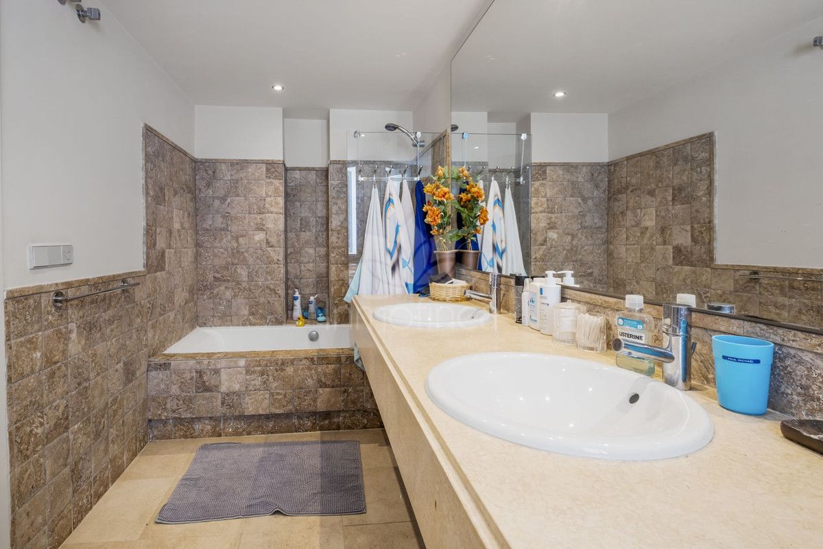 Apartamento en Los Flamingos, Benahavis