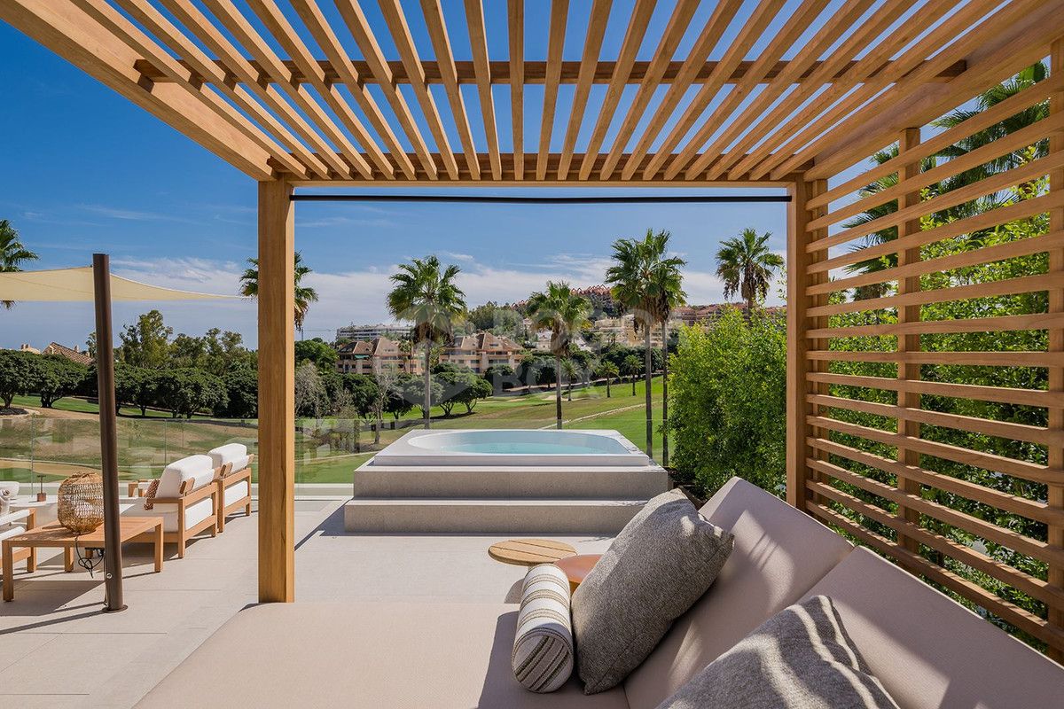 Villa for sale in Nueva Andalucia, Marbella (All)