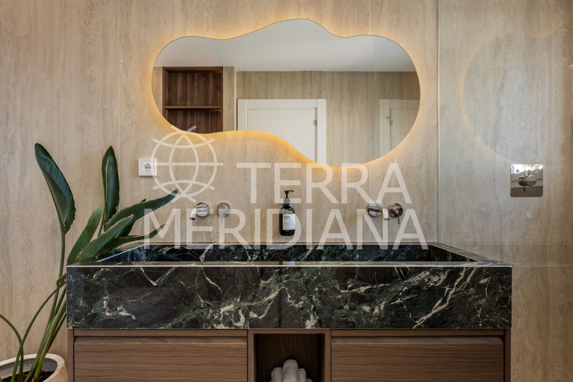 Duplex Penthouse in Los Naranjos Golf, Marbella