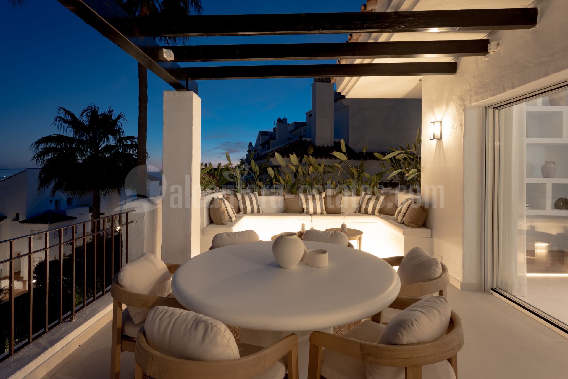 Duplex Penthouse in Los Naranjos Golf, Marbella