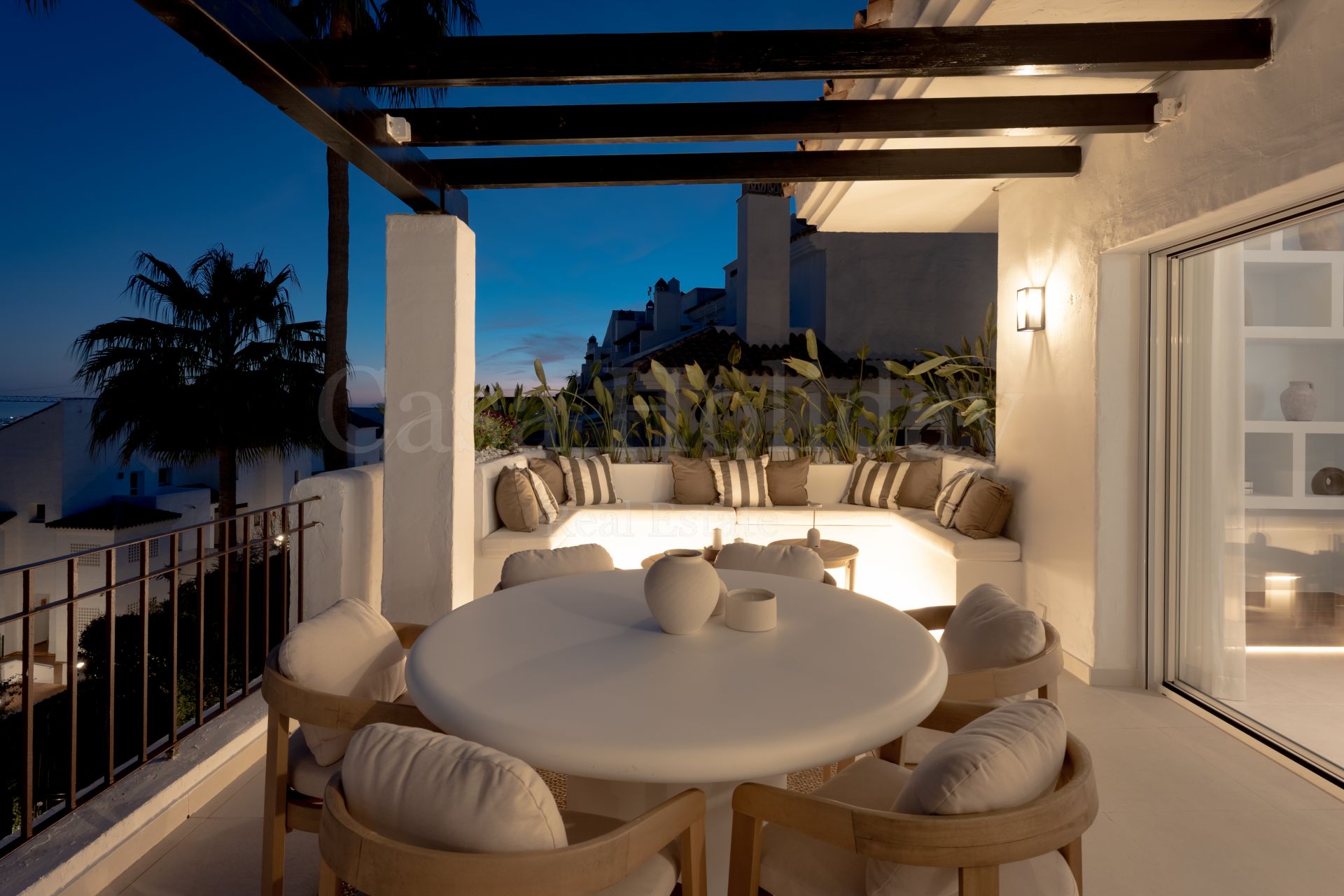 Atico Duplex en Los Naranjos Golf, Marbella