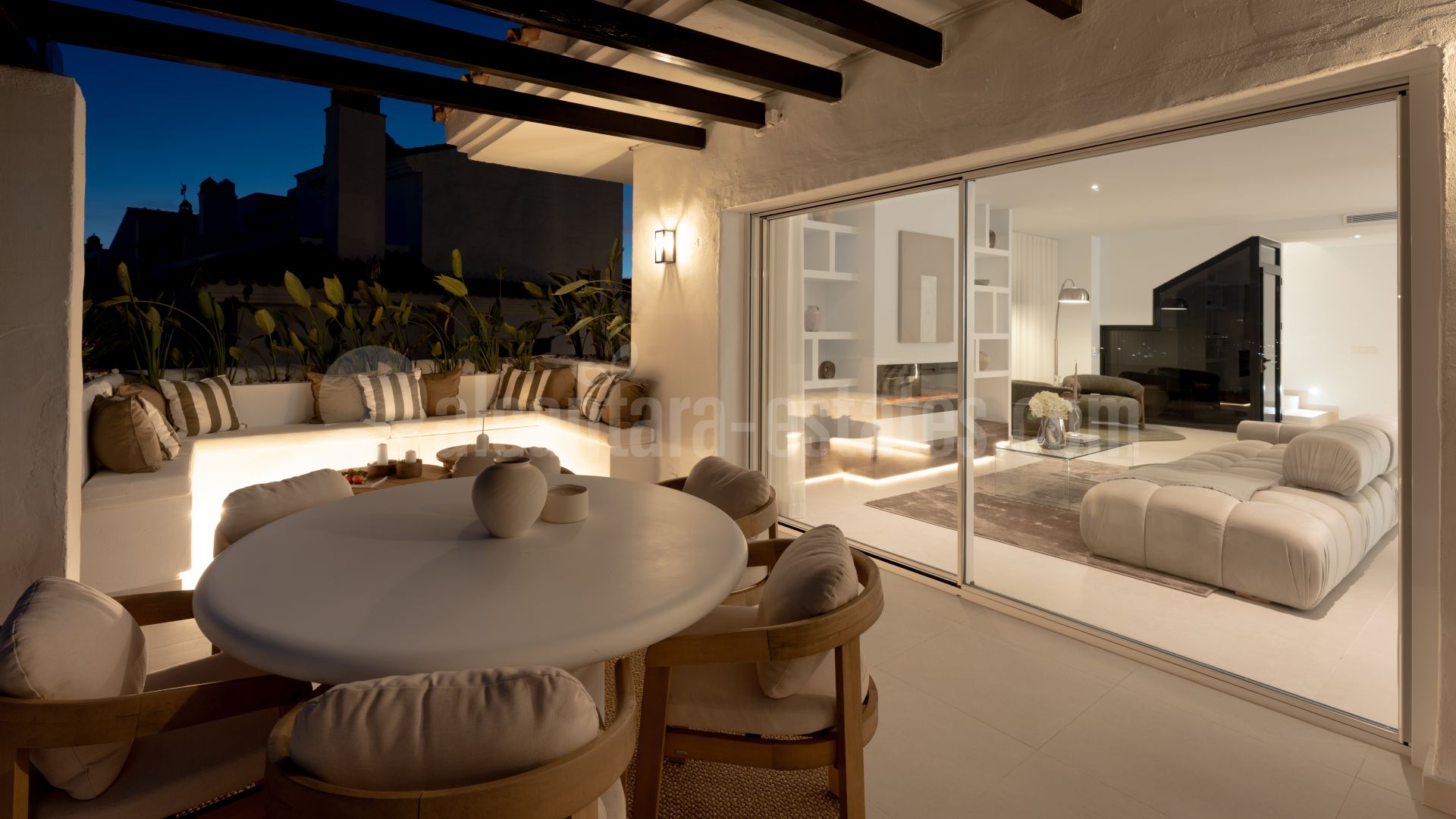 Duplex Penthouse in Los Naranjos Golf, Marbella