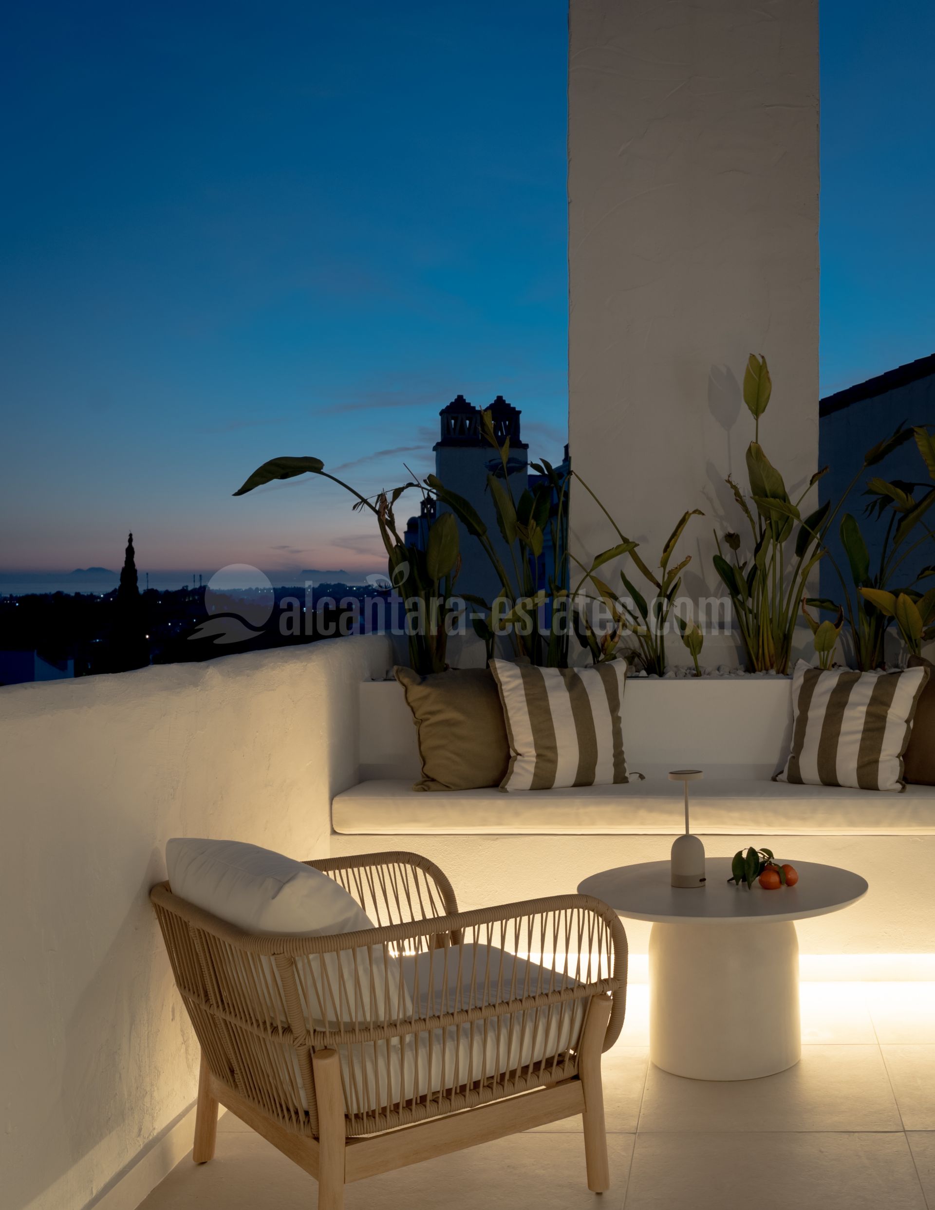 Duplex Penthouse in Los Naranjos Golf, Marbella