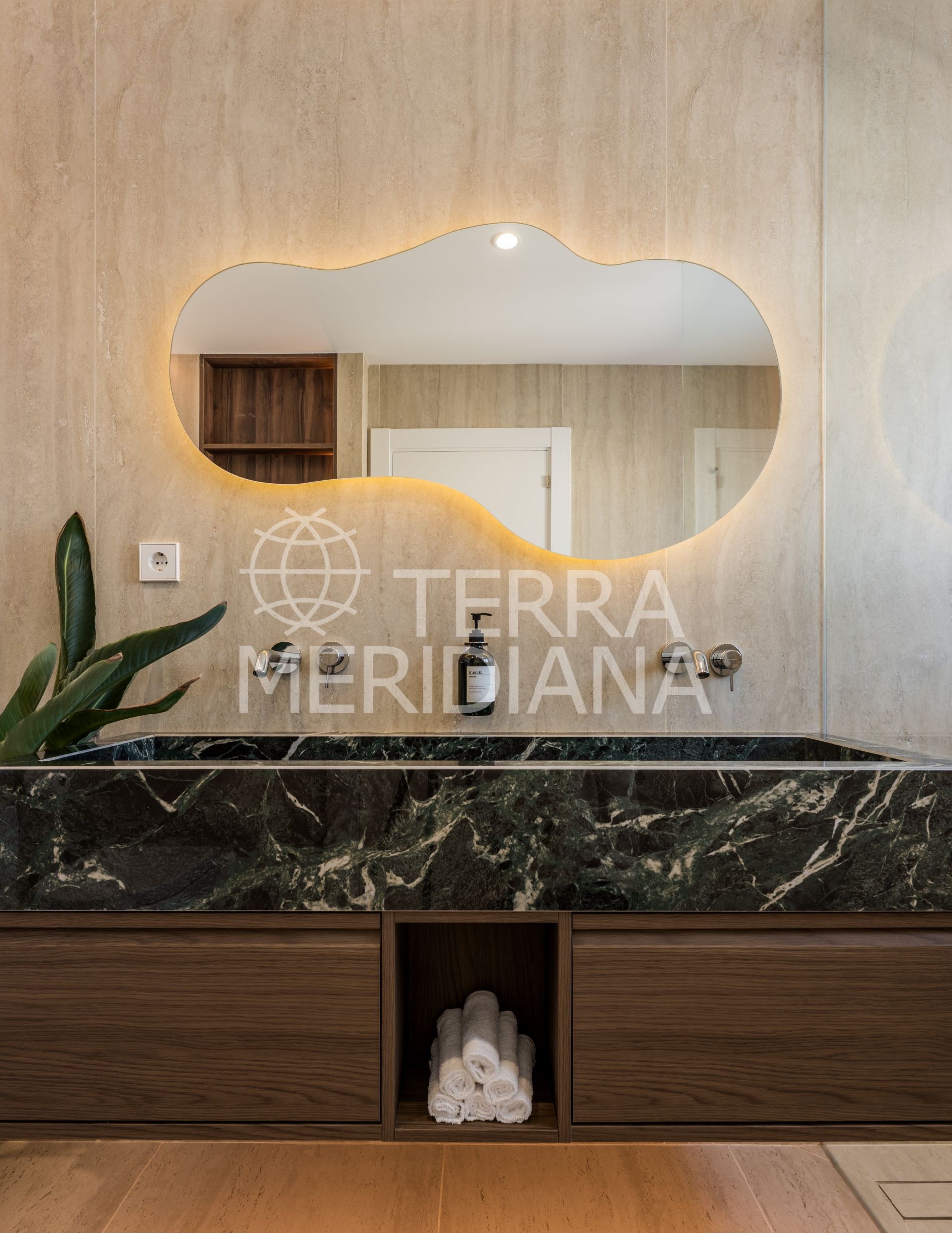 Duplex Penthouse in Los Naranjos Golf, Marbella