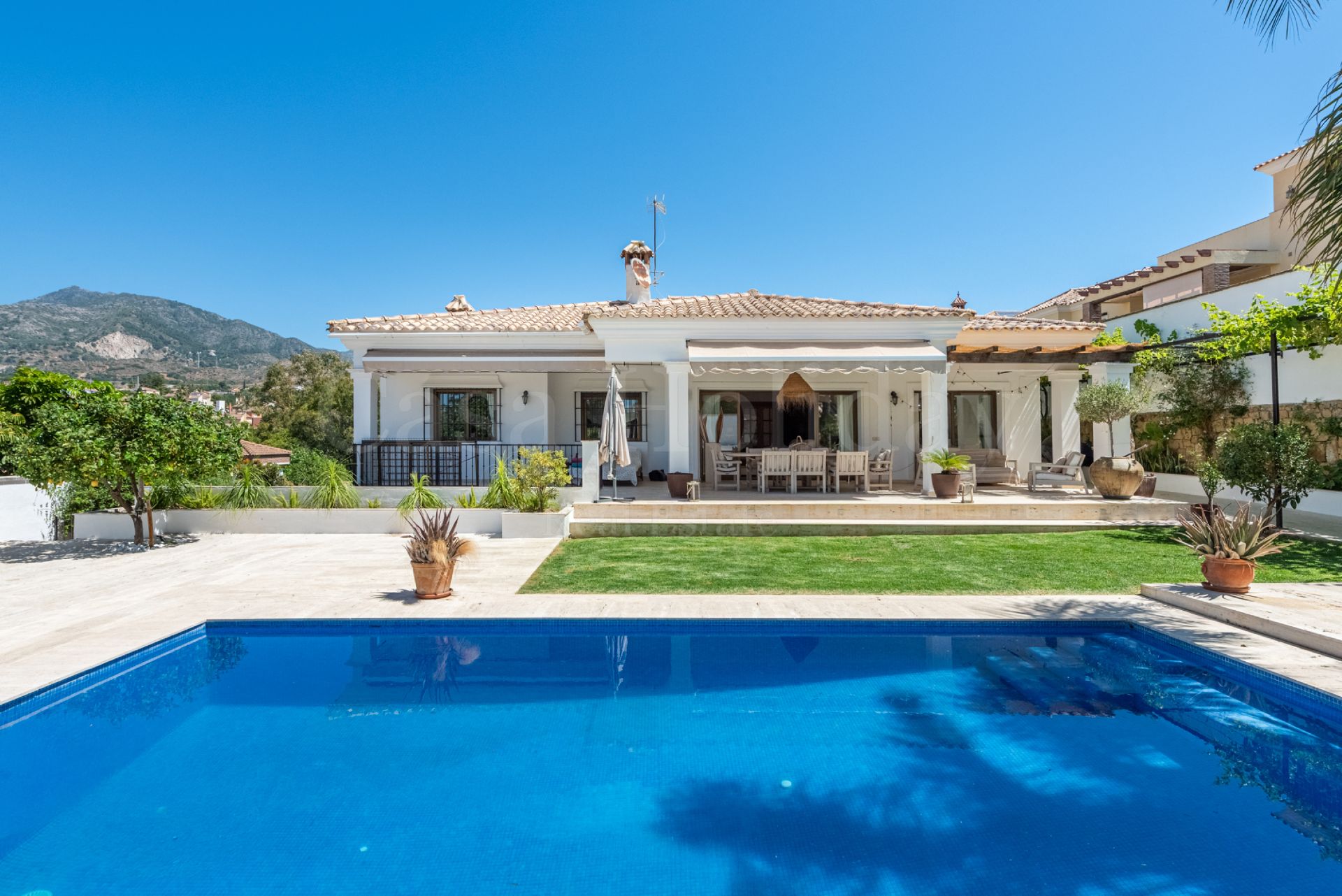 Villa in Marbella East, Marbella