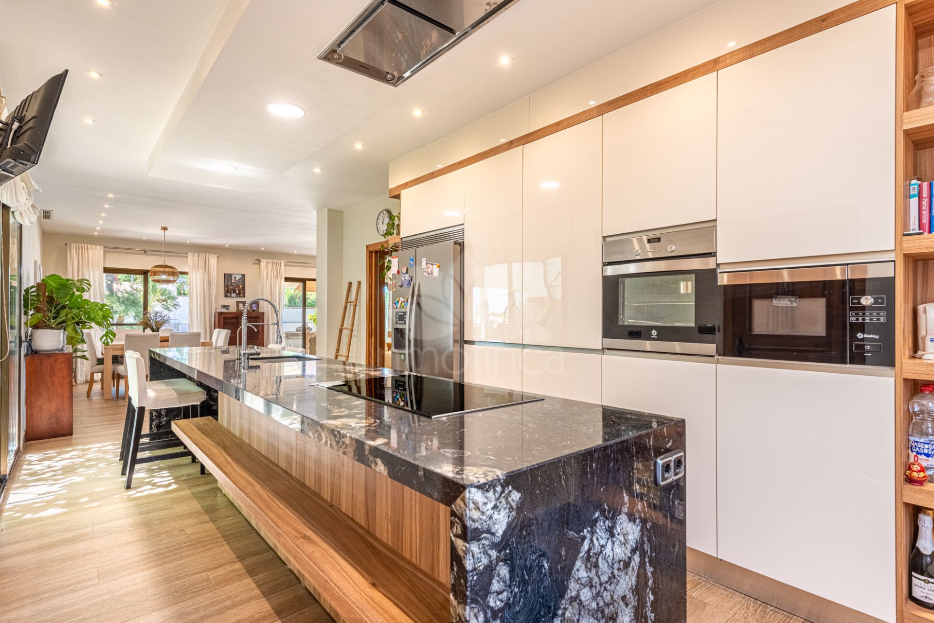 Villa in Marbella East, Marbella