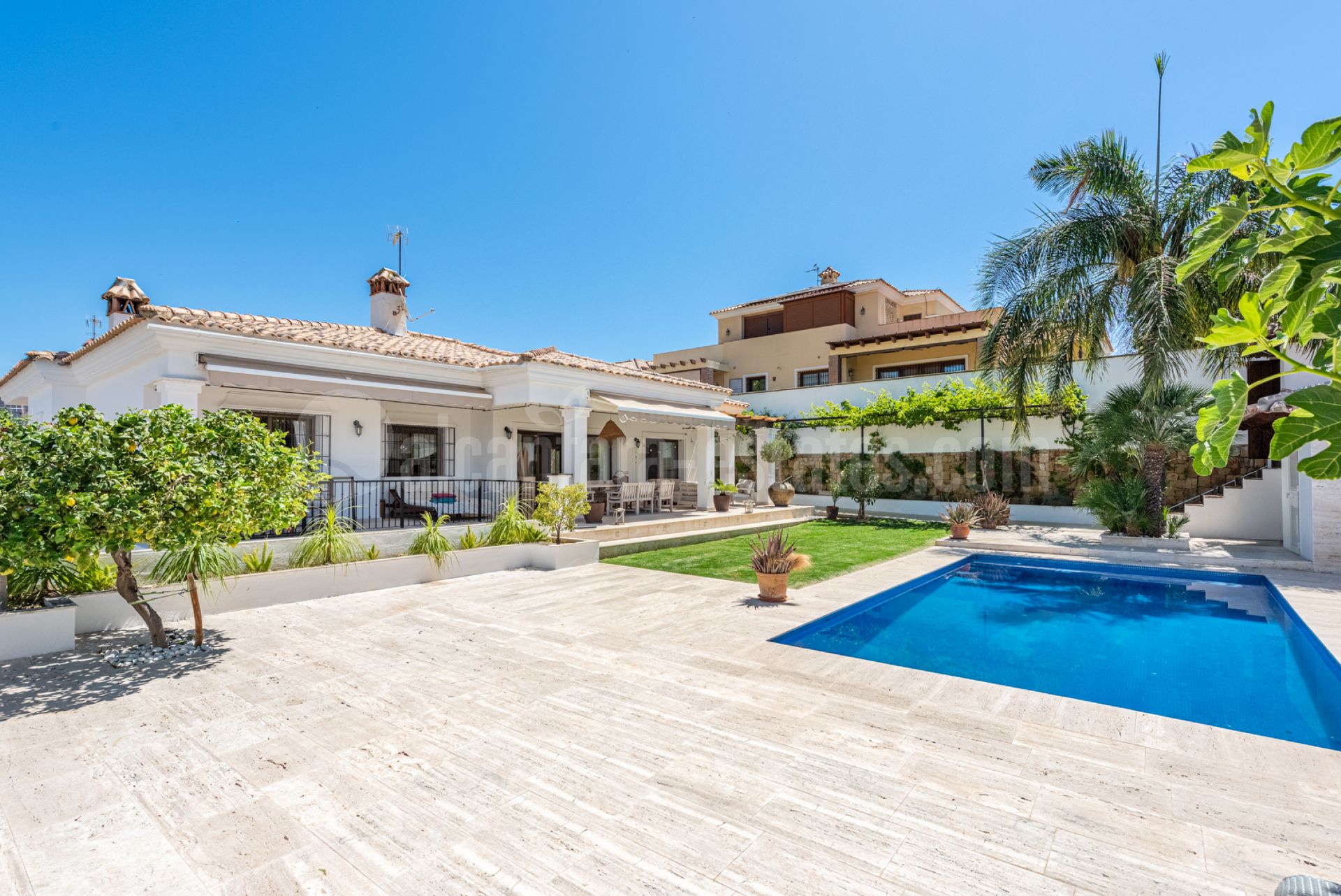 Villa in Marbella East, Marbella