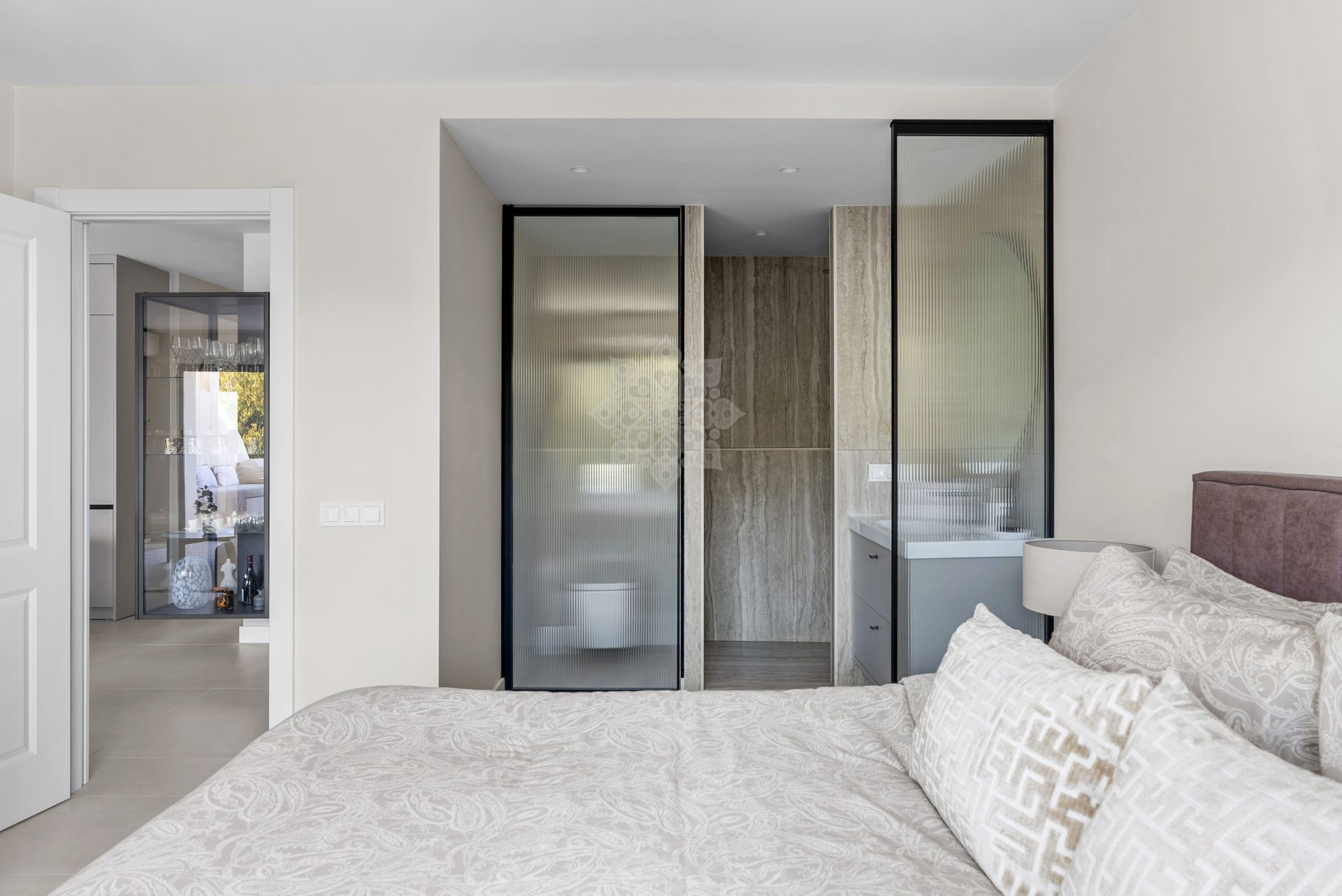 Apartment in Puerto del Almendro, Benahavis