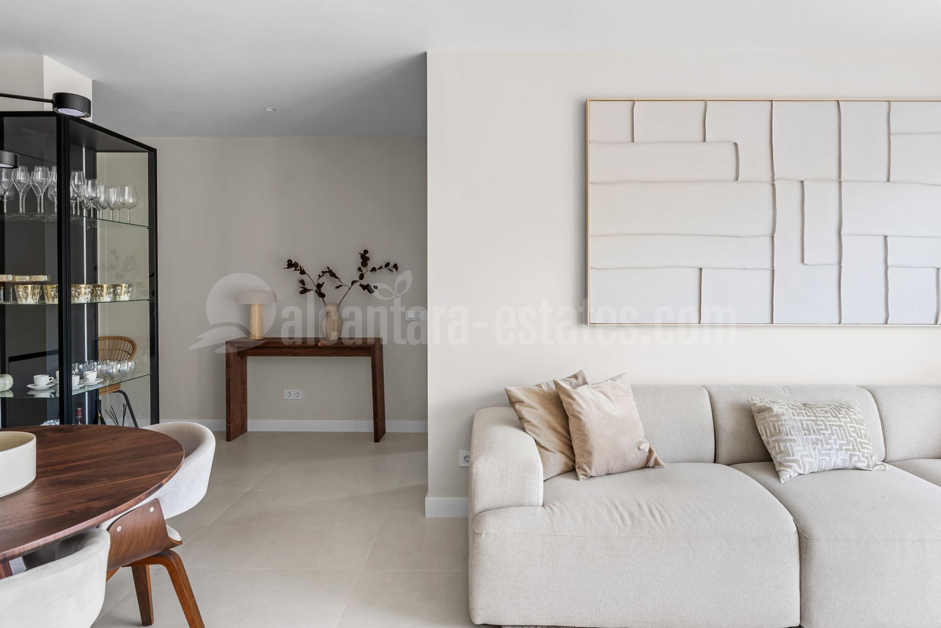 Apartment in Puerto del Almendro, Benahavis