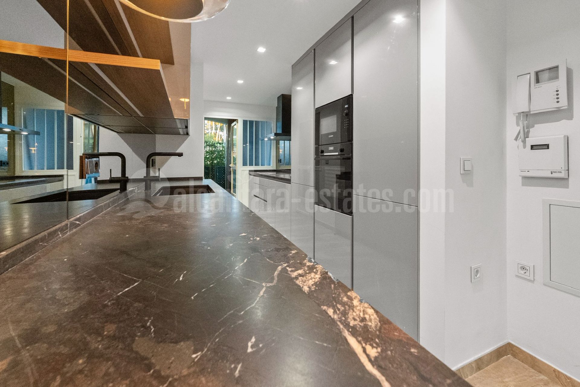 Ground Floor Apartment in Balcones de Puente Romano, Marbella