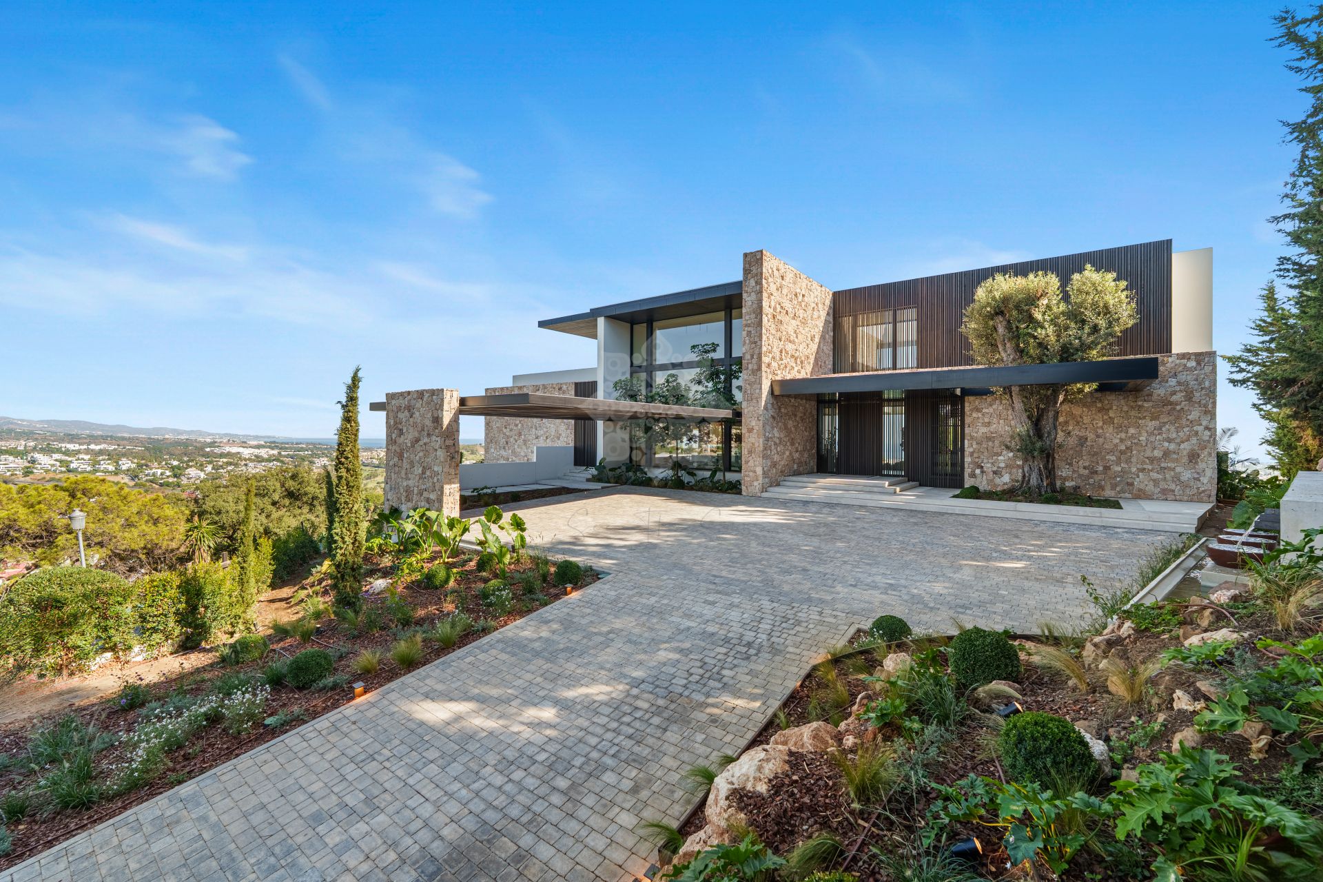 Villa en El Herrojo, Benahavis