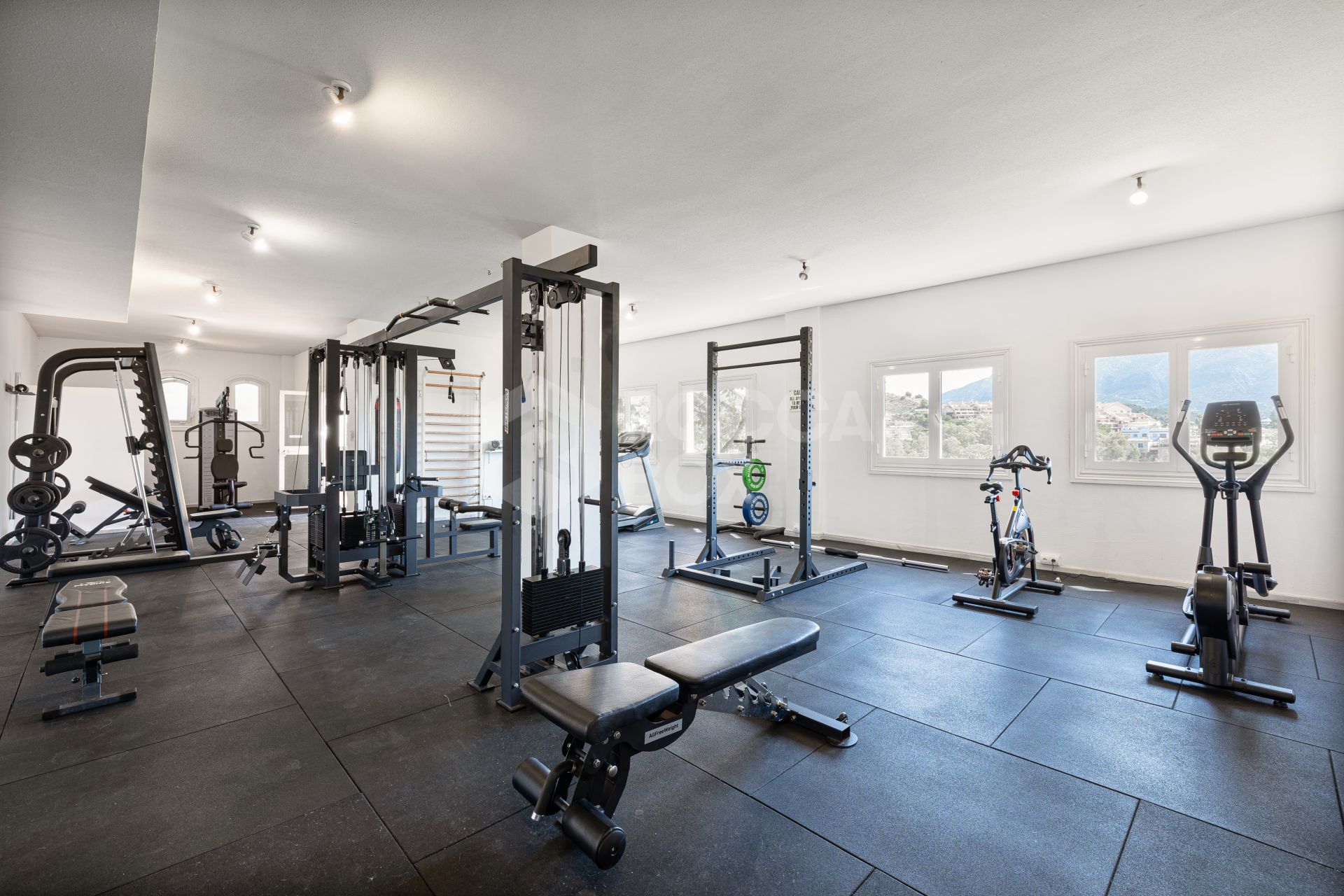 Penthouse for sale in Les Belvederes, Nueva Andalucia