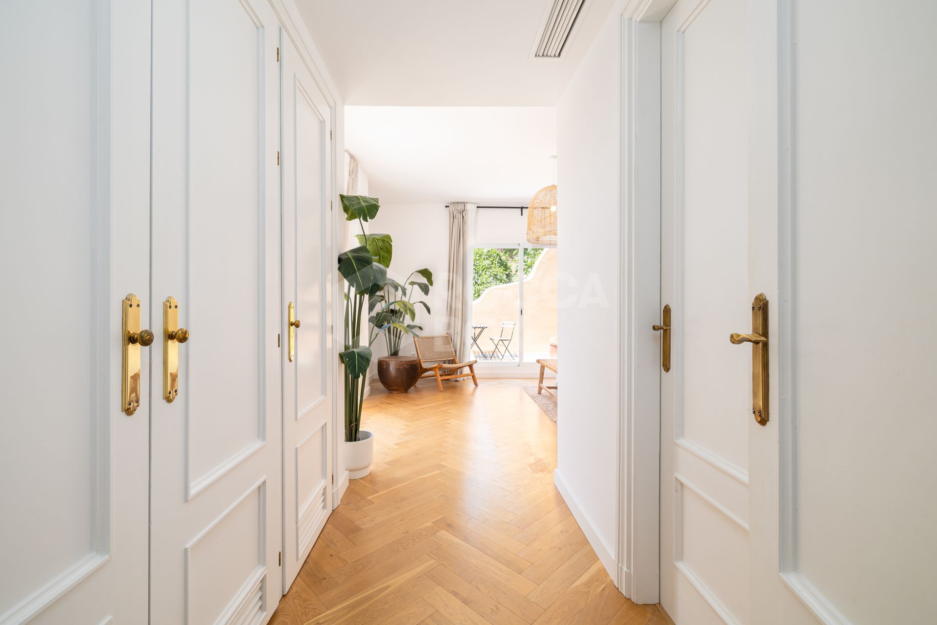 Penthouse for sale in Les Belvederes, Nueva Andalucia