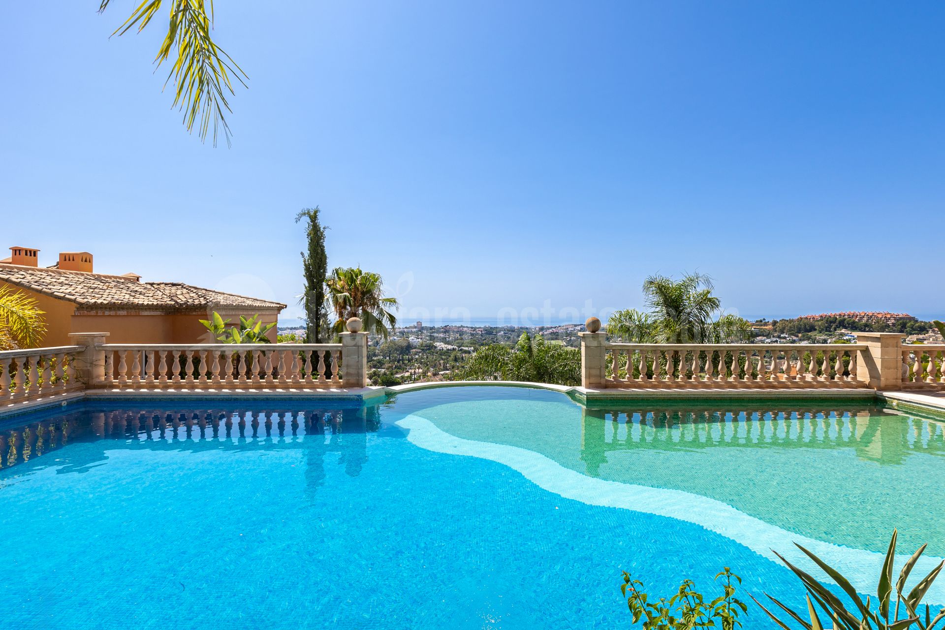 Penthouse in Les Belvederes, Marbella