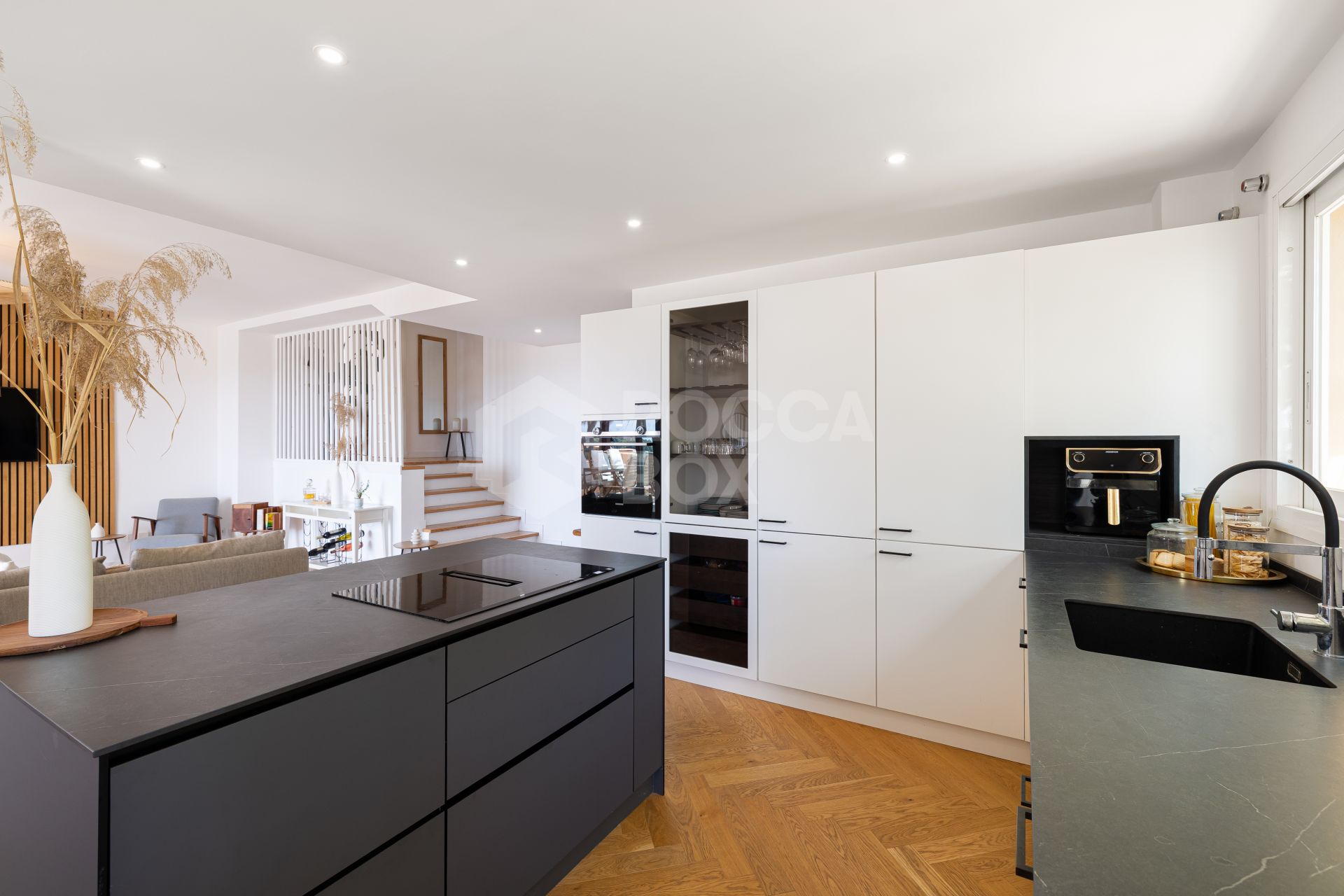 Penthouse for sale in Les Belvederes, Nueva Andalucia