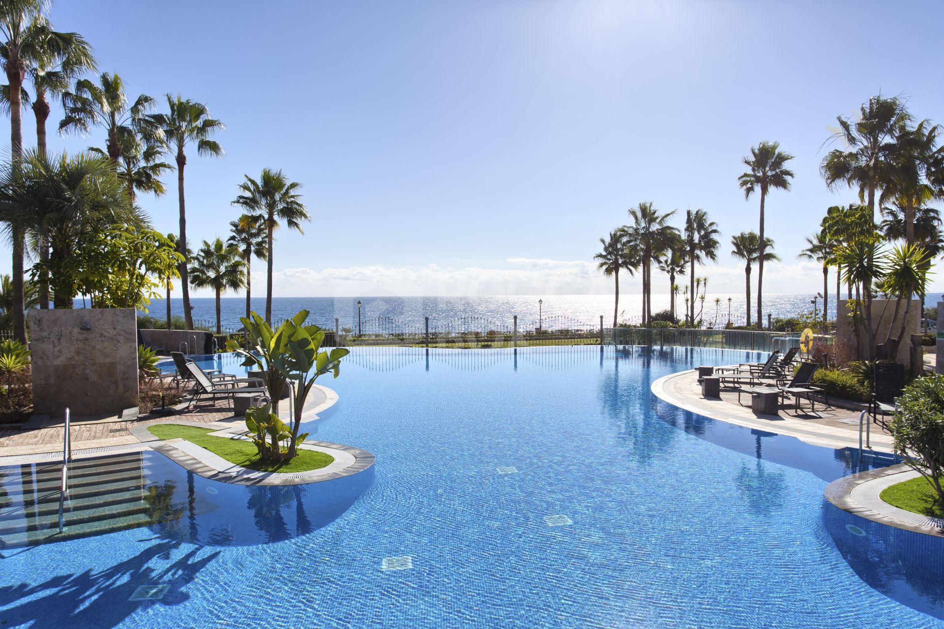 Great Price! First beach line apartment in New Golden Mile