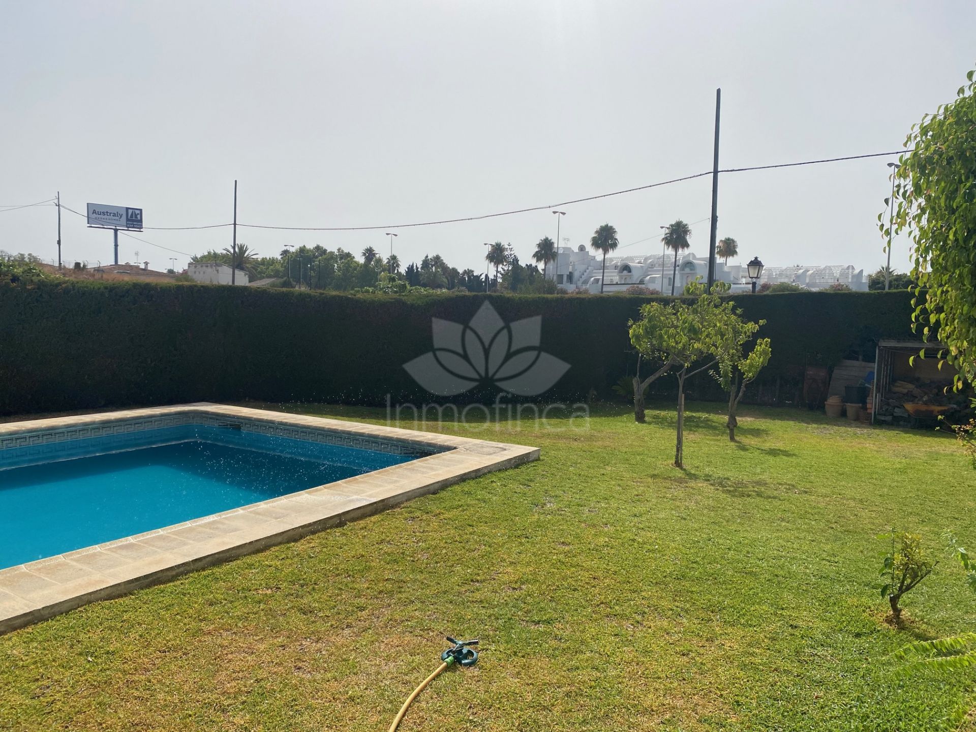 Villa in El Velerin, Estepona