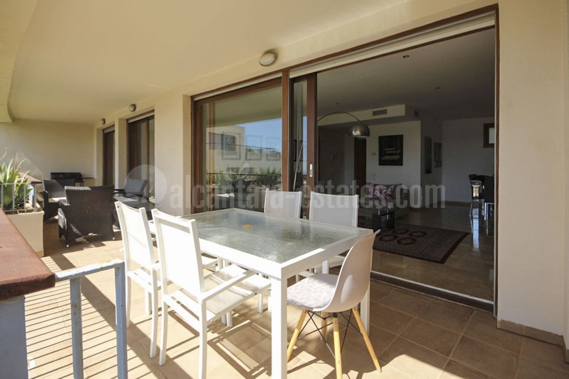 Apartamento Planta Baja en Lomas de los Monteros, Marbella